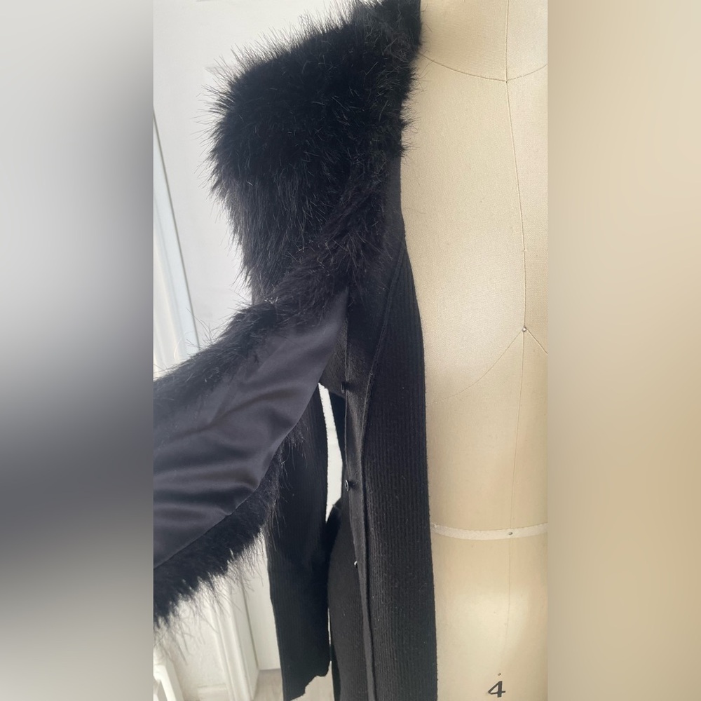 White House black market Black removable Faux Fur Trimmed belted long cardigan. - Picture 9 of 11